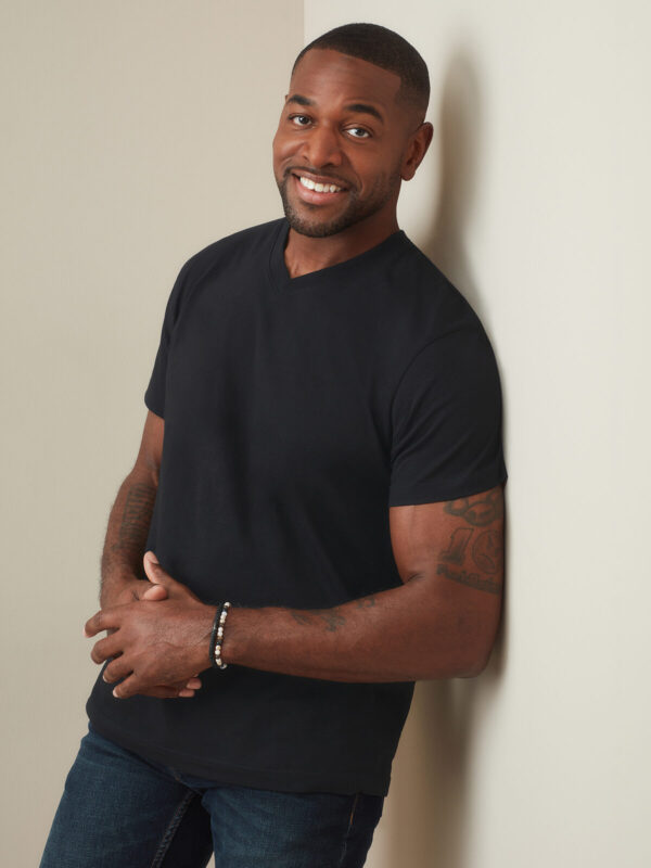Classic-T V-Neck - ST2300