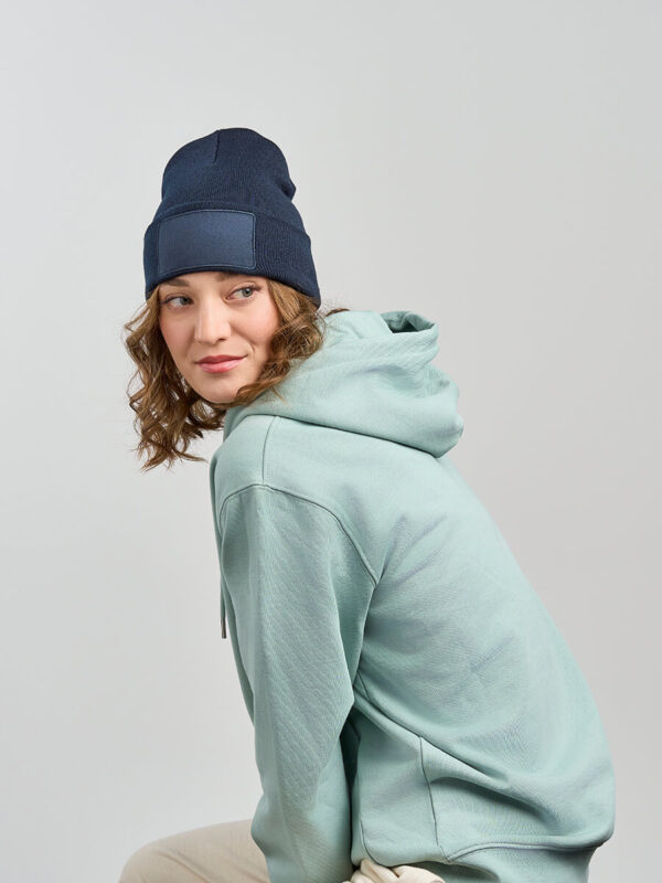 CUFFIA IN MAGLIA CON PATCH SOSTENIBILE - WINDSPATCH
